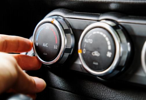 Συνηθισμένα Σημάδια Προβλημάτων σε Κομπρεσέρ Κλιματισμού στο Αυτοκίνητό Σας